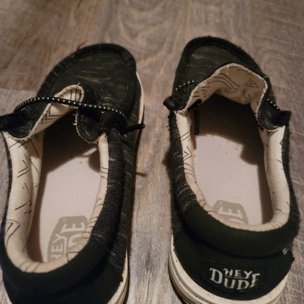 Hey Dude Kids Black Shoes Size TD13